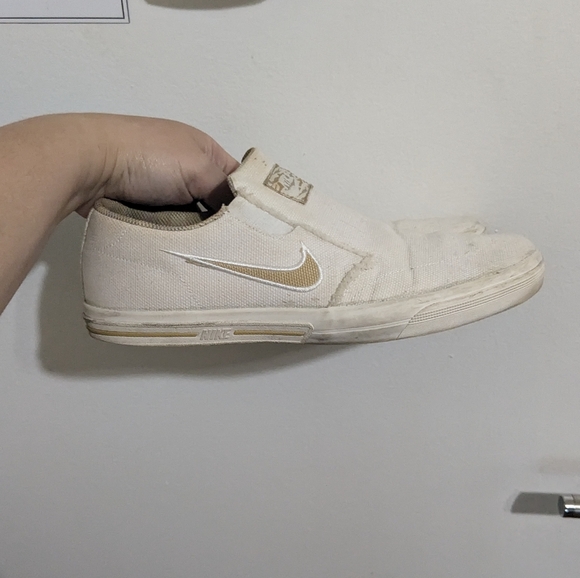 Nike Vintage Slip on Sneakers - Size 8.5 - Picture 4 of 8